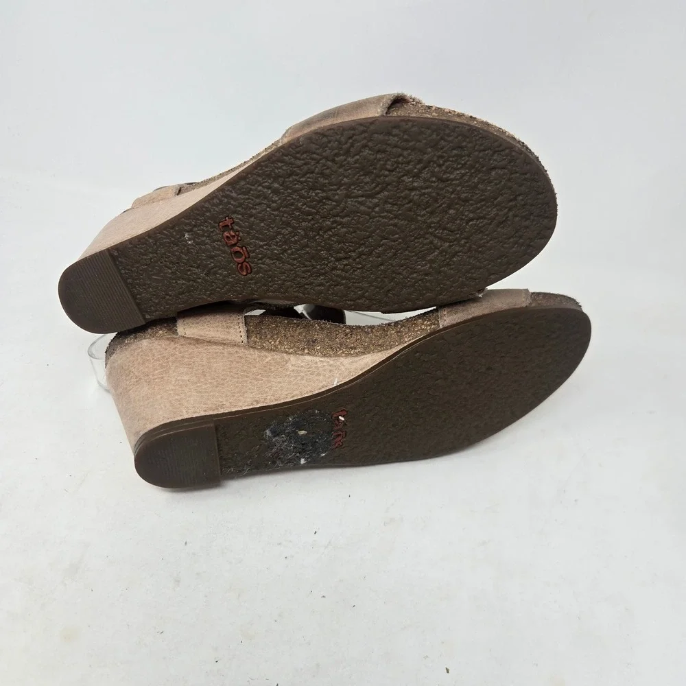 Taos Tan Leather Wedge Sandals Button‎ Accent Comfort Cork Footbed Womens 37